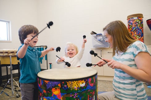 موسیقی درمانی در کودکان چیست